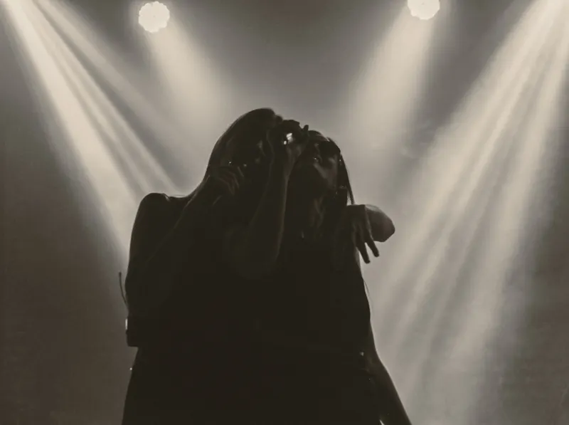 Abril Olivera live