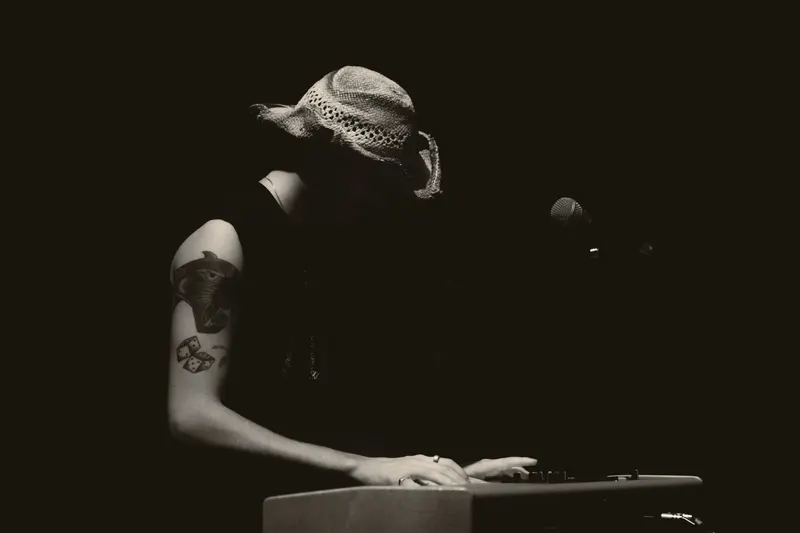 Fer Moreno live
